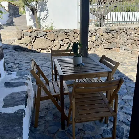 펜션 Rural El Estanco Viejo Casa Pino 아데제