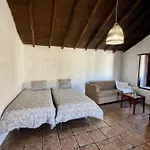Rural El Estanco Viejo Casa Pino * Адехе